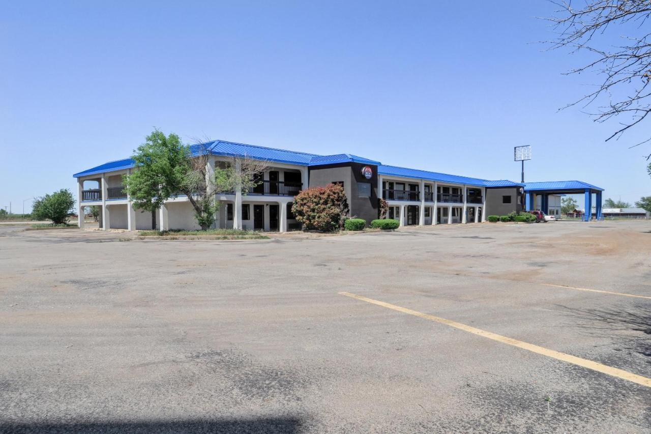Lonestar Inn & Suites, Erick Ok Hwy 40 By Oyo Exterior foto